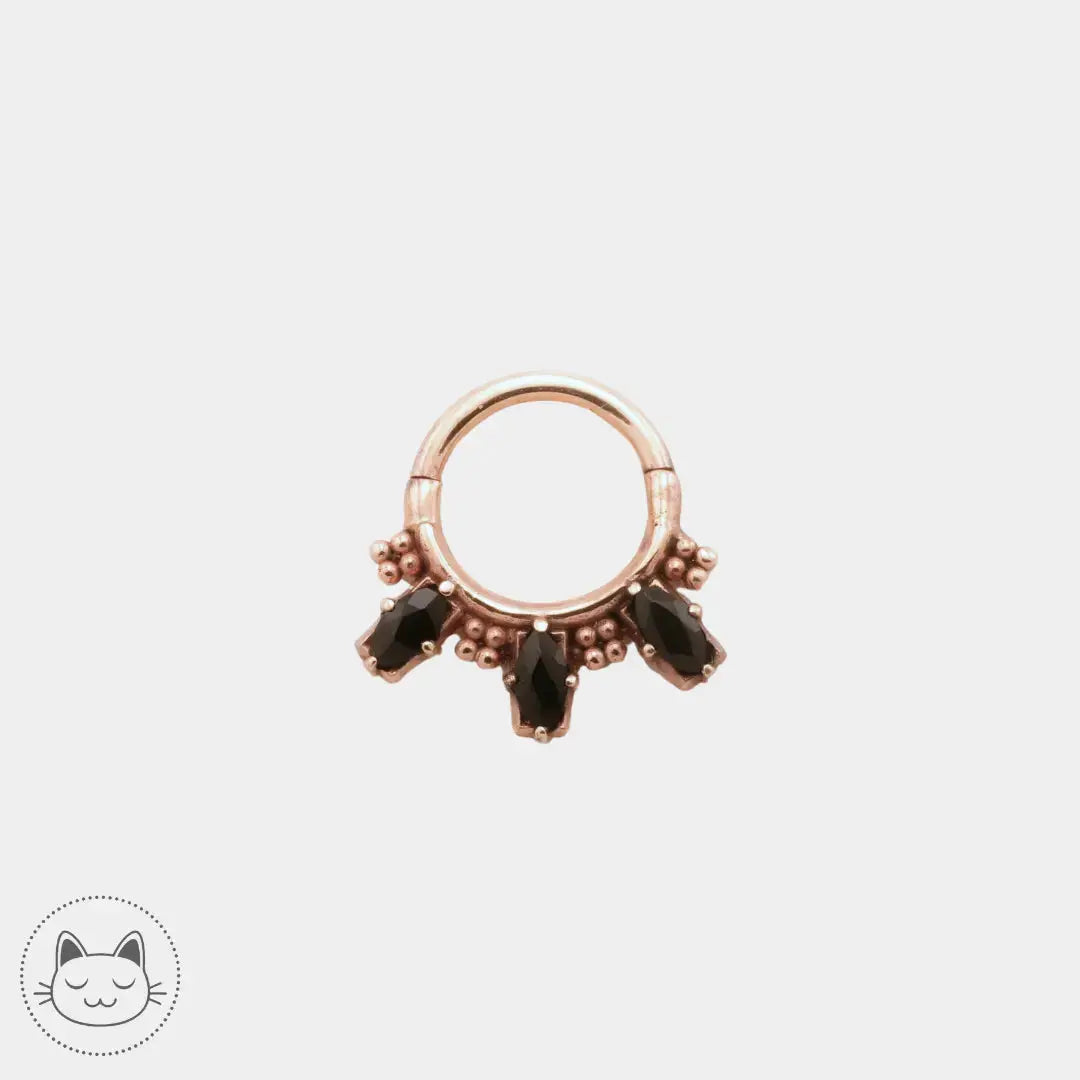 Sacred Symbols - C010 - Emeraude - Onyx - Zircon blanc - Opale - Or jaune Kawaii Place piercing