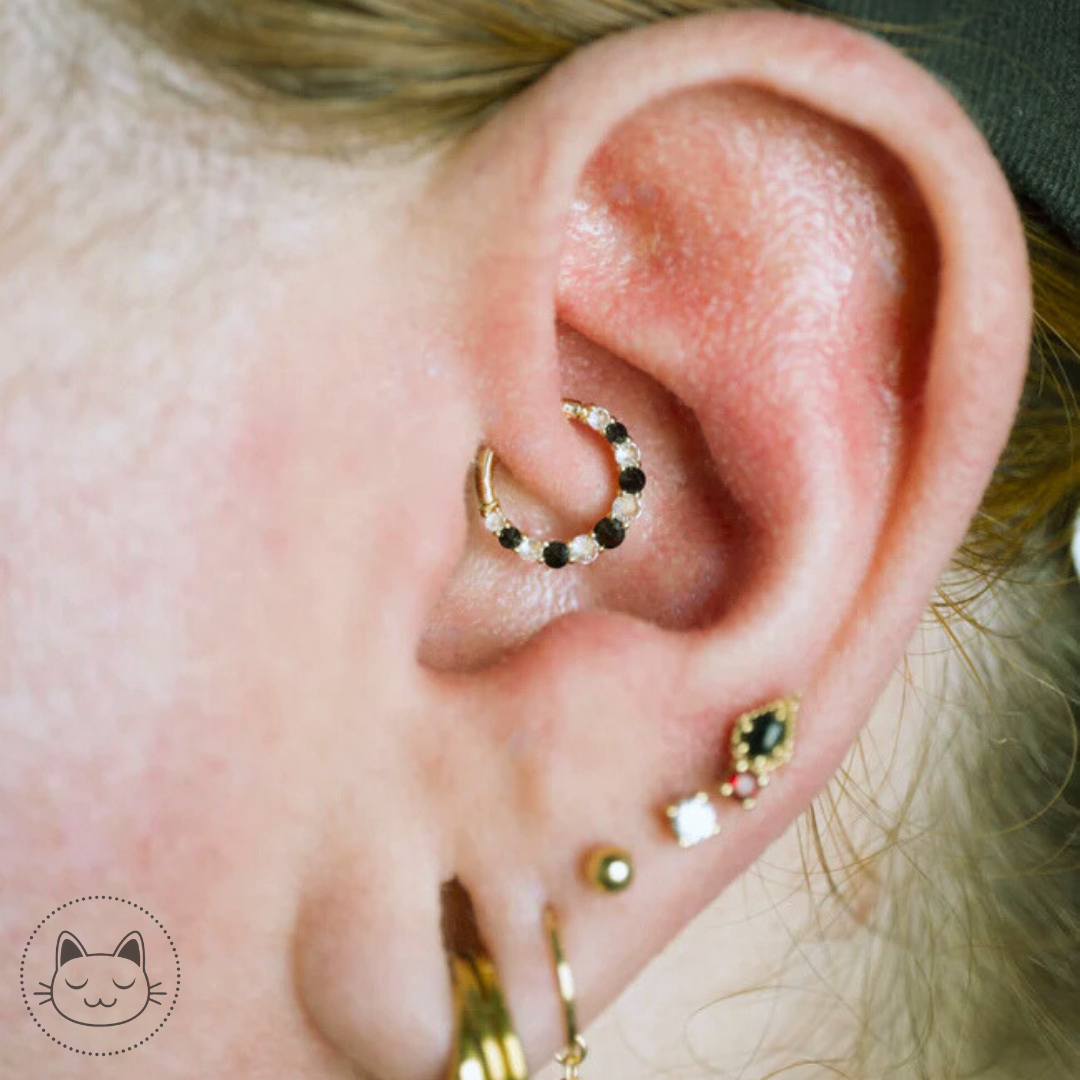 Buddha Jewelry - Eclipse - Or jaune, Spinelles noires et Zircons.