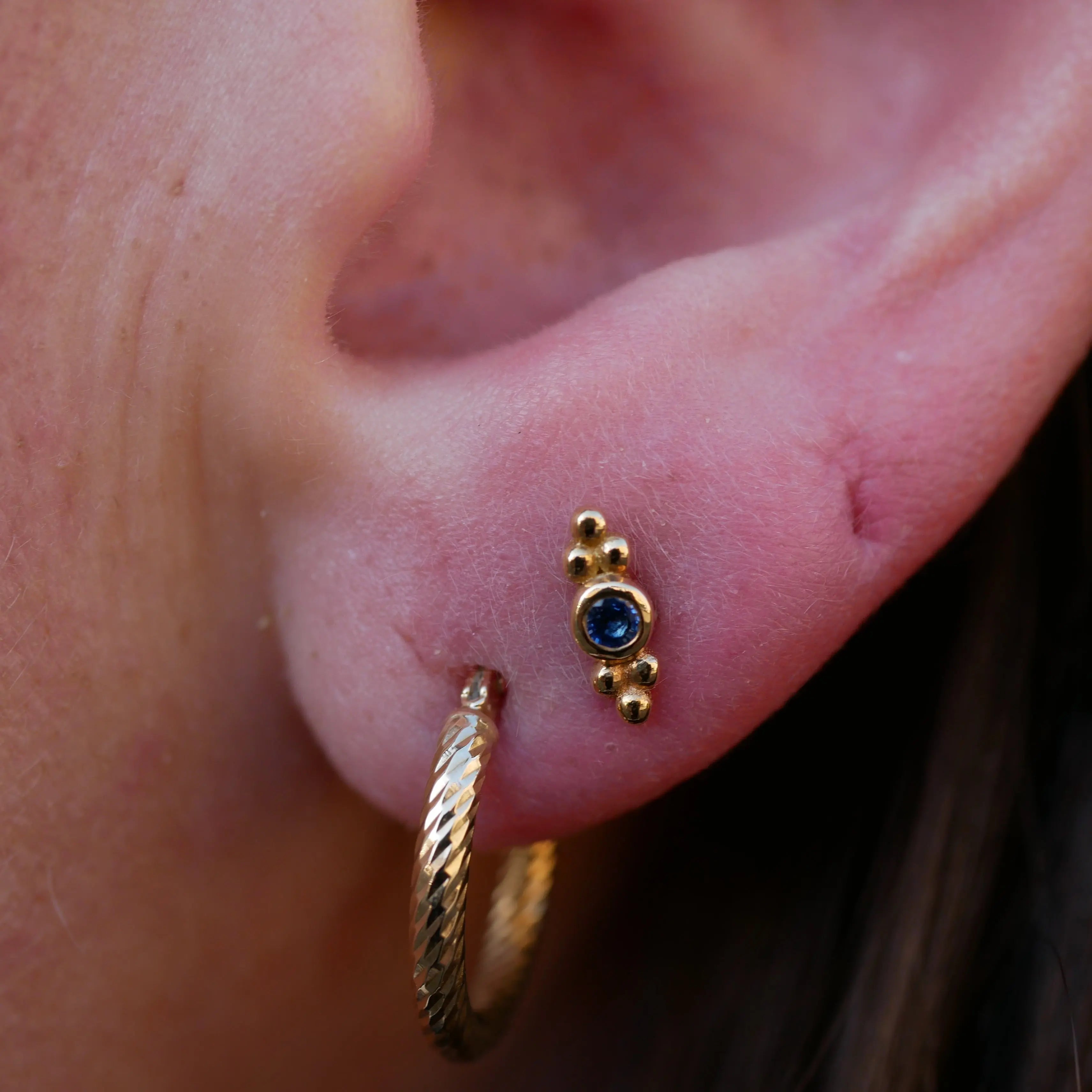 Naga - Athanor - Or jaune et Moldavite Kawaii Place piercing