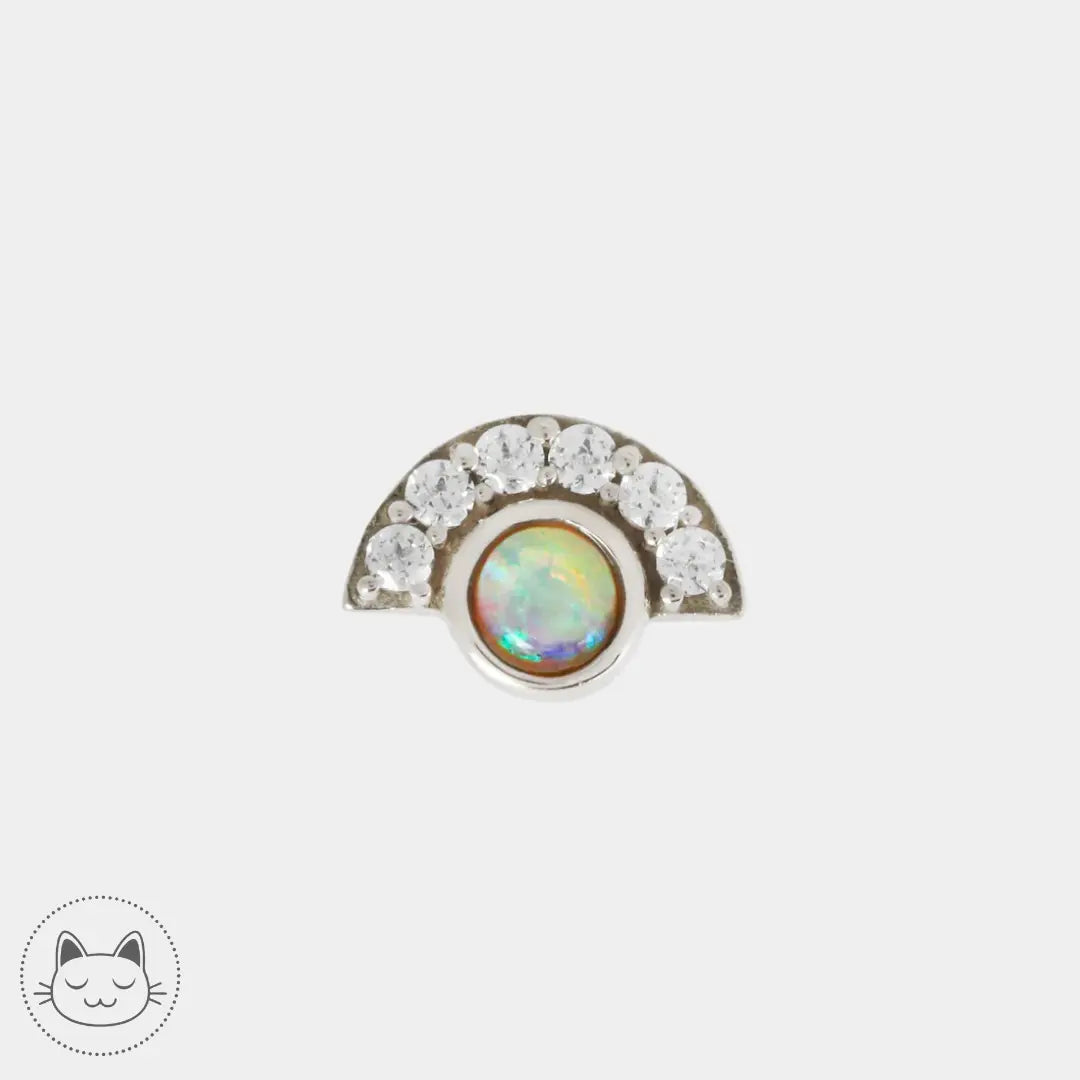 Bijou Kahlo en or blanc 14 carats serti d’opale blanche et de zircons