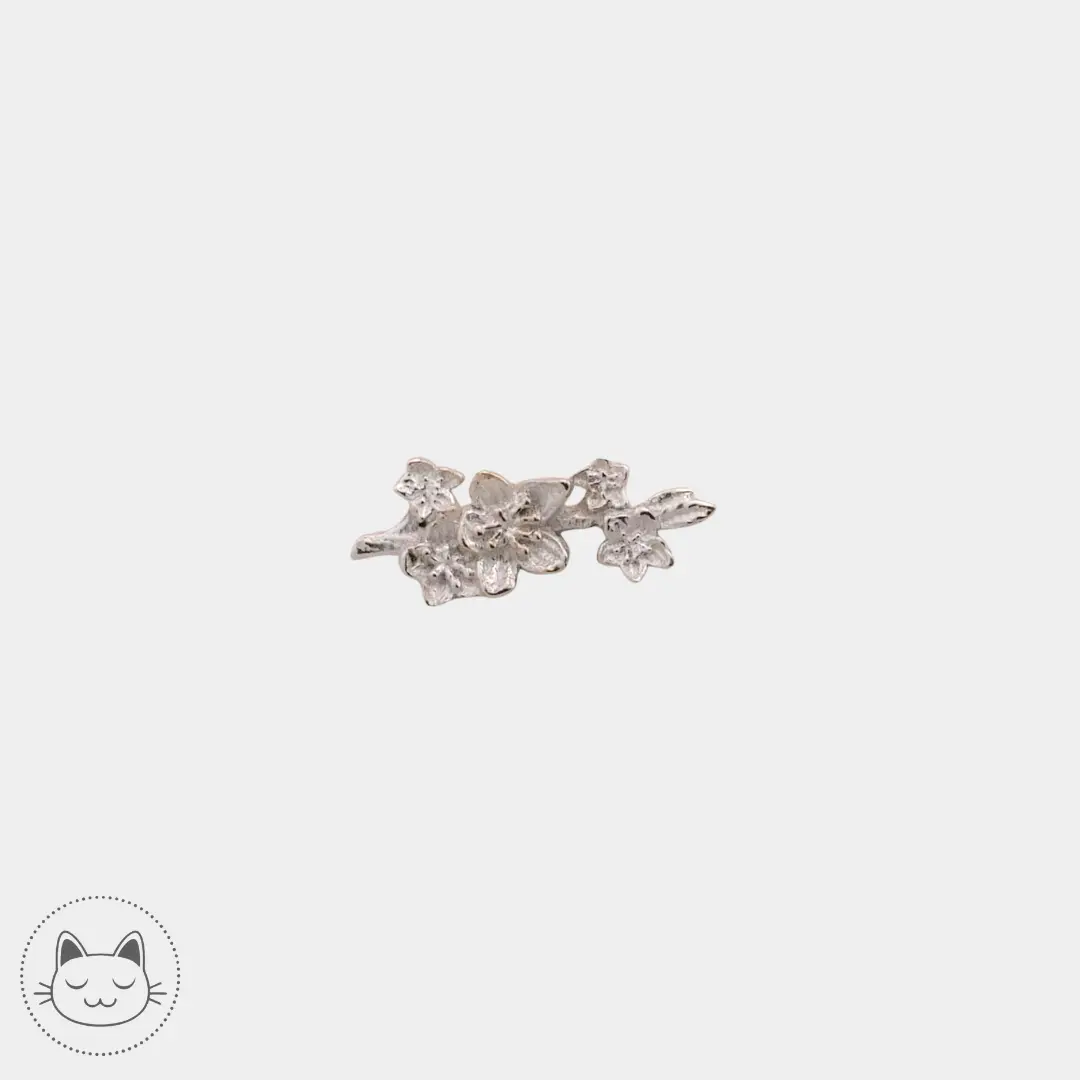 Collection Sakura Naga Jewelry - Hanami - Or 14 carats. Branche de sakura en or blanc