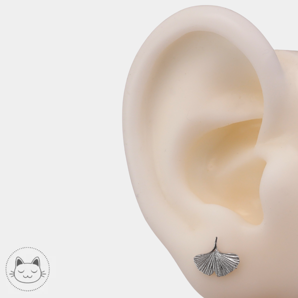 Bijou de piercing Gingko NAGA Body Jewelry en or blanc 14 carats