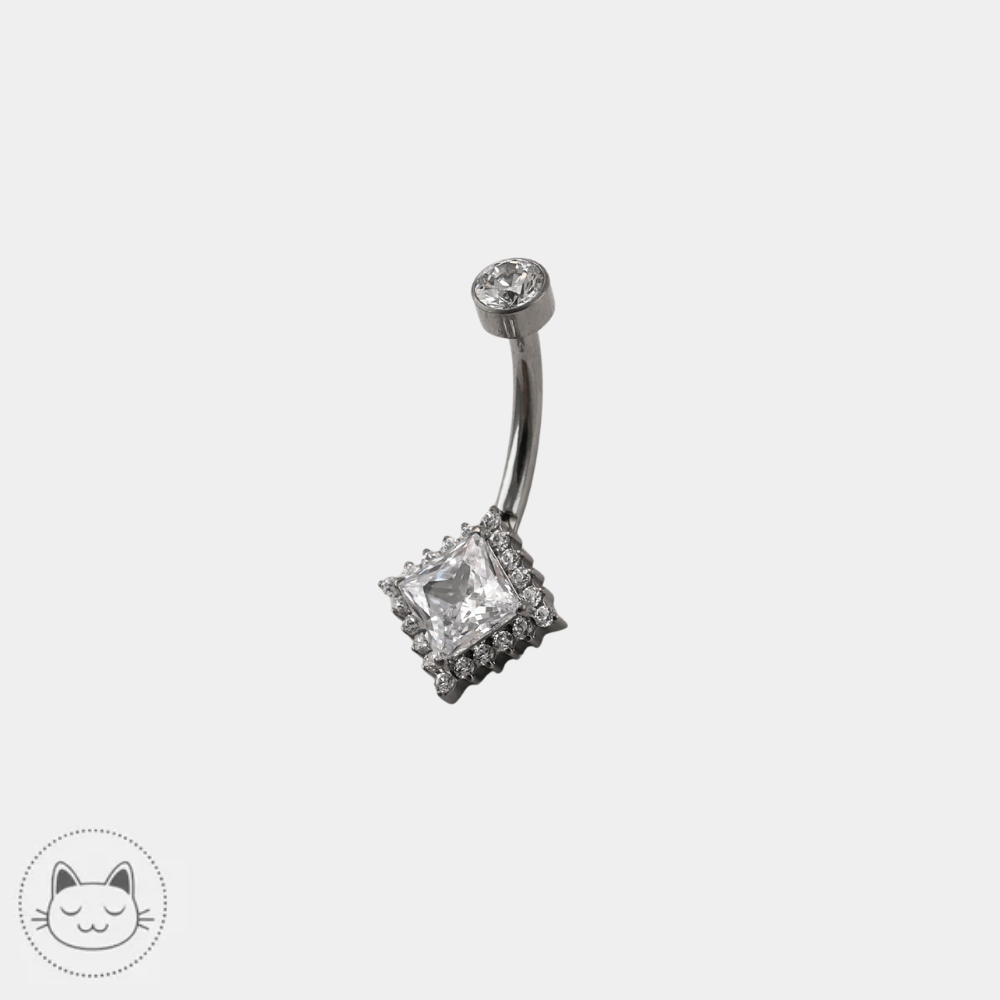 Piercing nombril Invictus avec zircons blancs