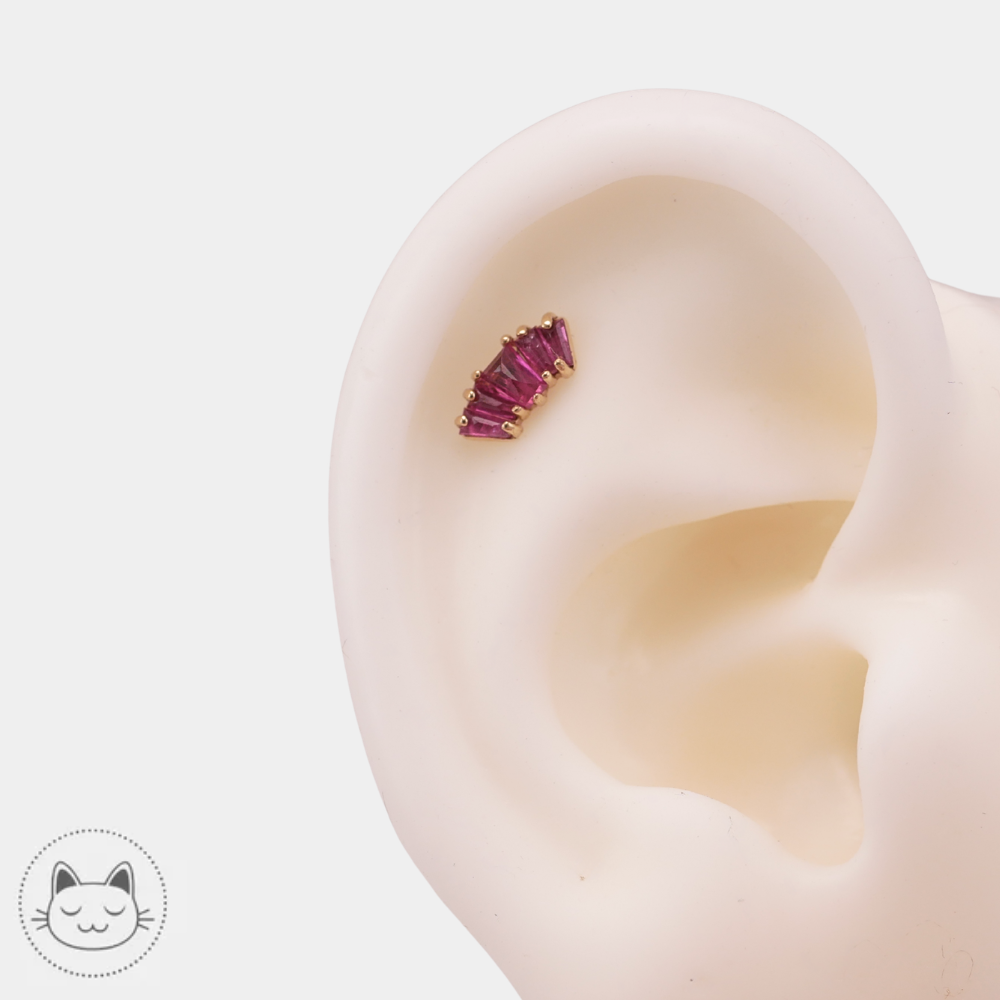 Bijou piercing Sacred Symbols D2 or 14 carats pour helix