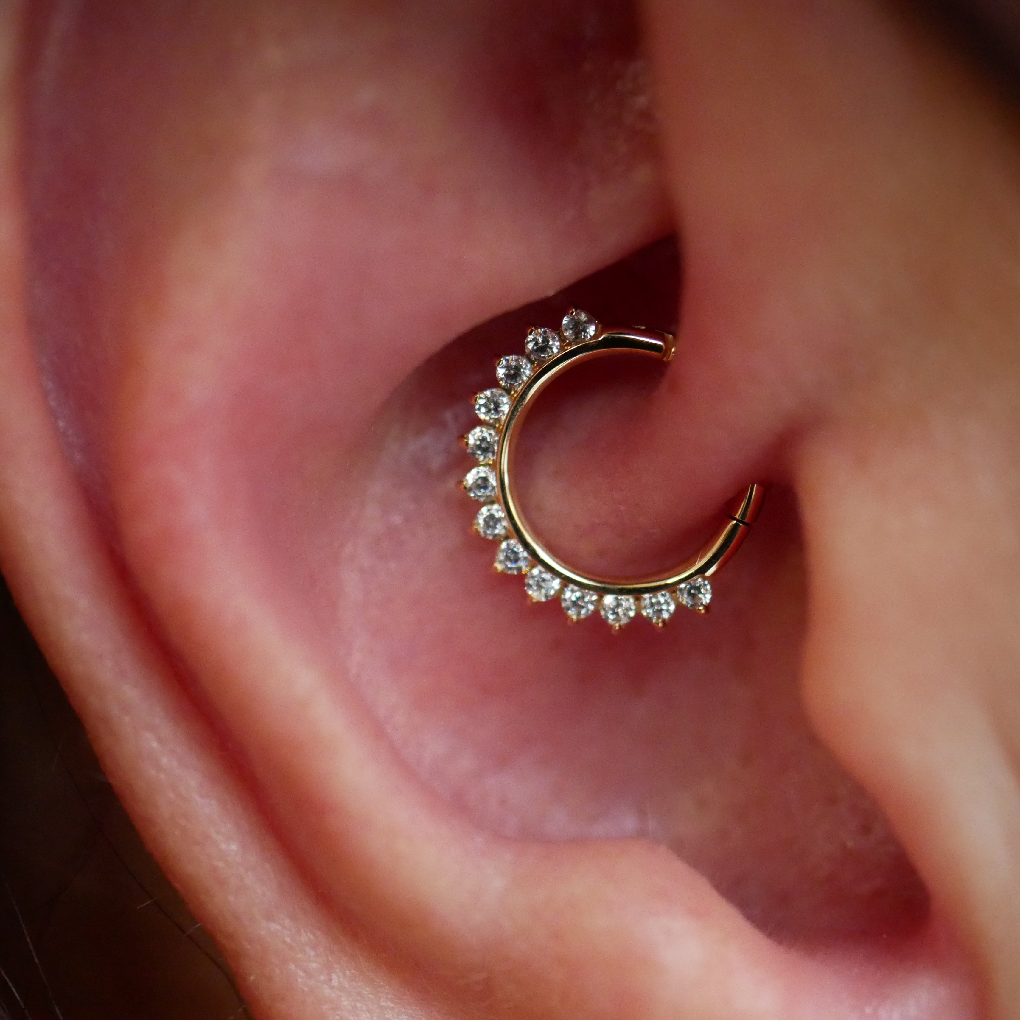Auris - "Tiara" Ring - Green Zircons