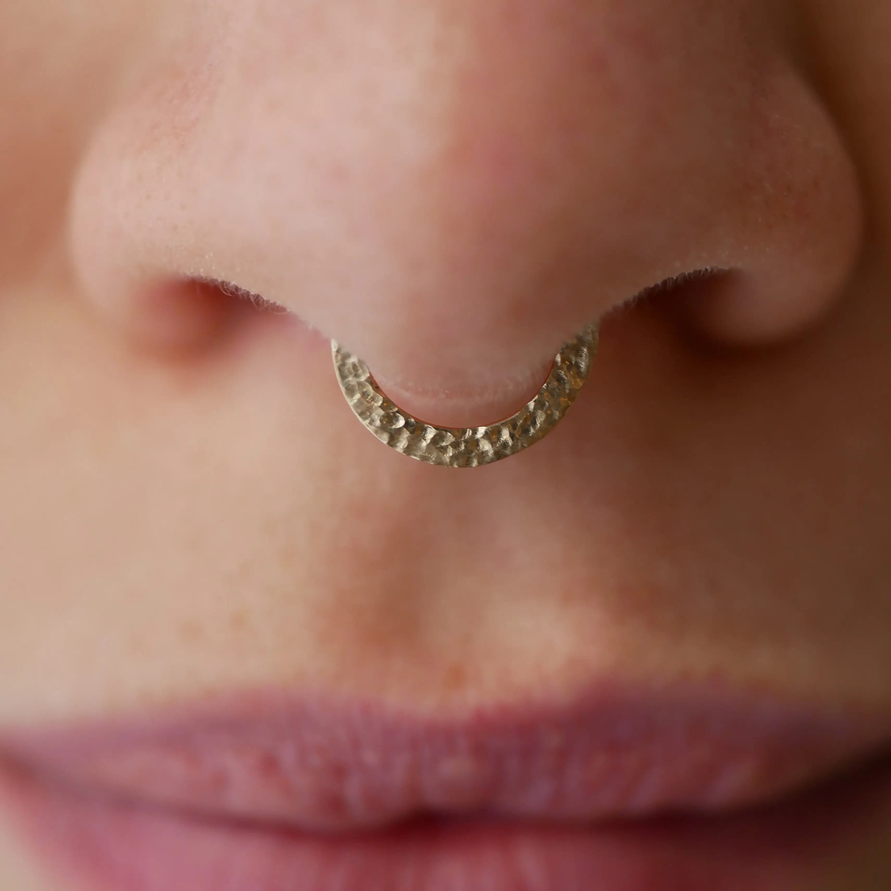 Sacred Symbols - D72 - Or jaune Kawaii Place piercing
