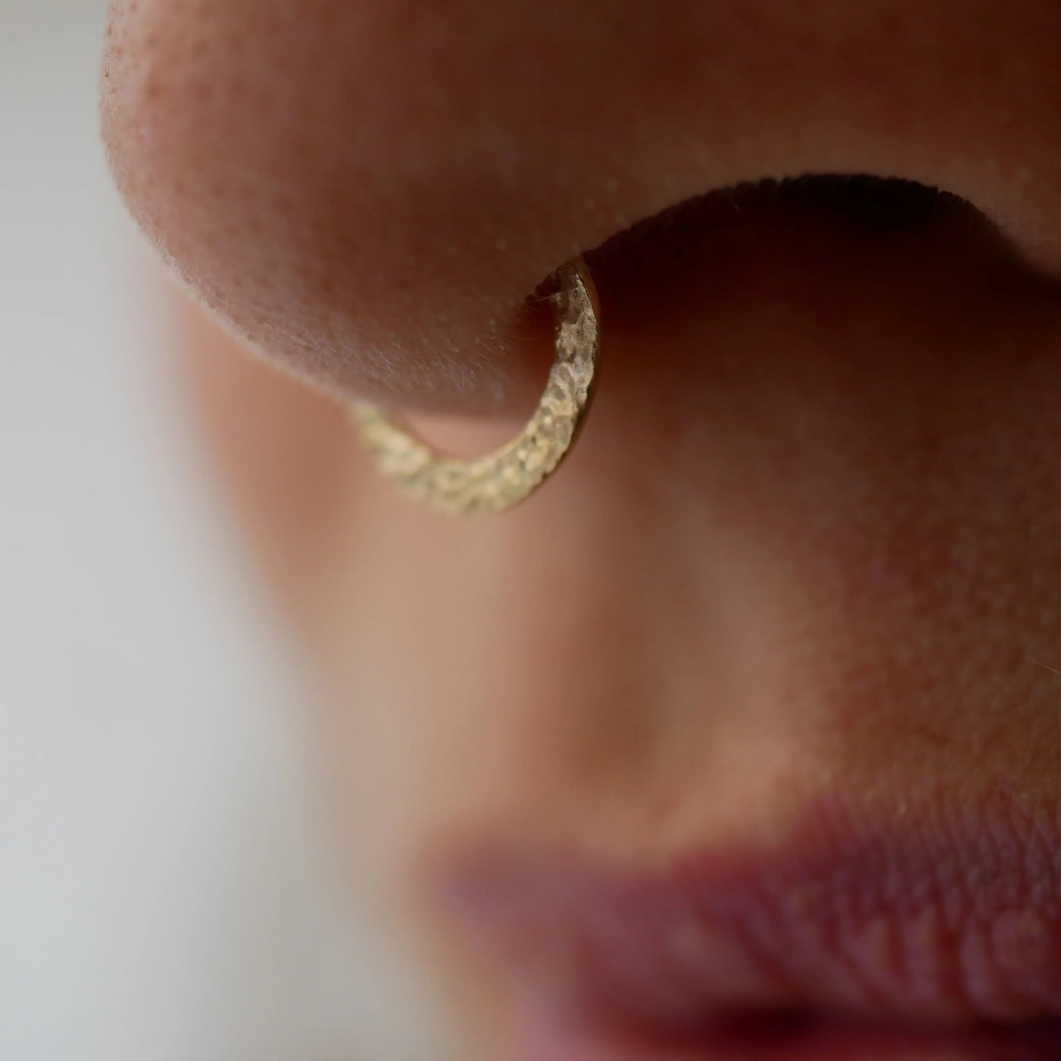 Sacred Symbols - D72 - Or jaune Kawaii Place piercing