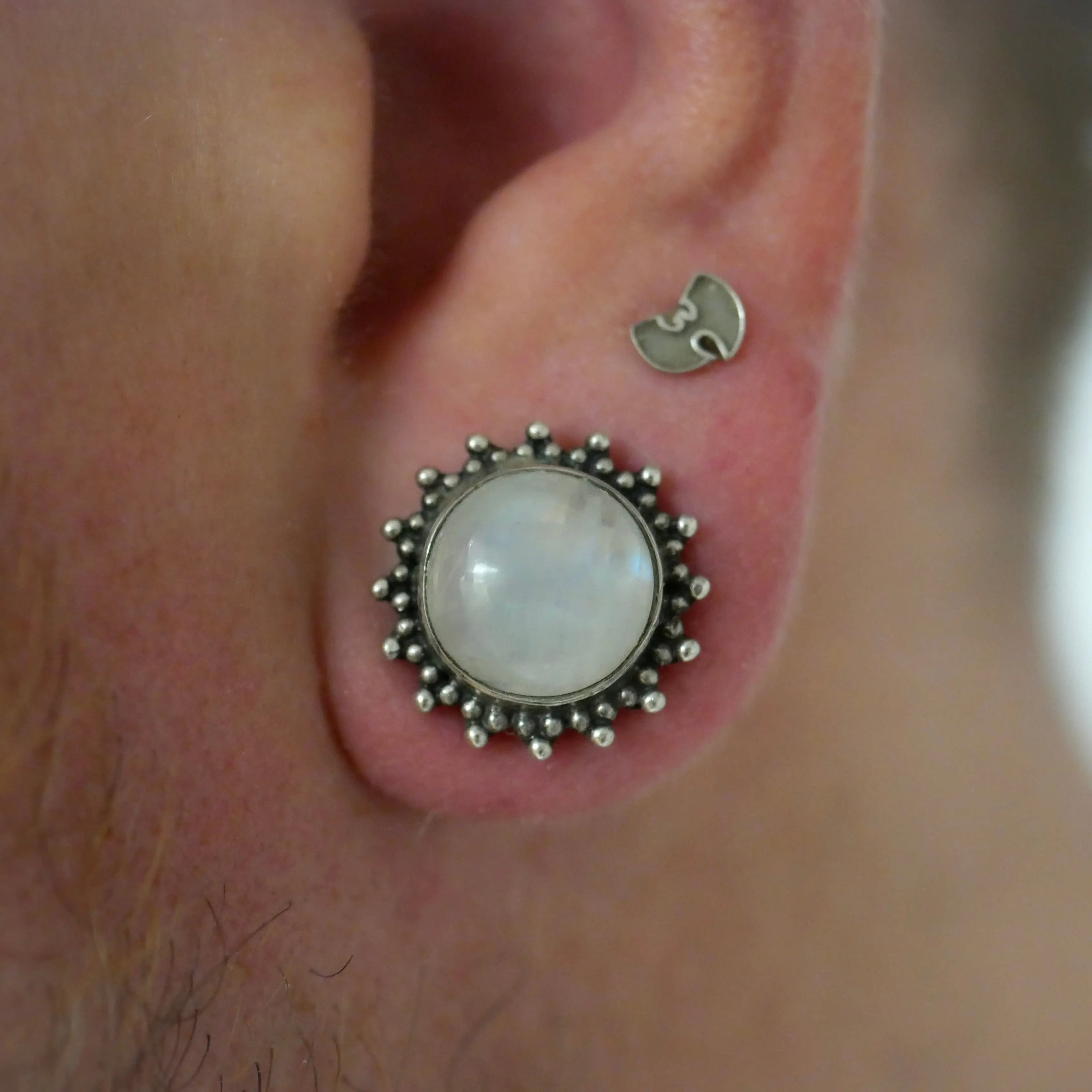 Plugs laiton et pierre de lune Kawaii Place piercing
