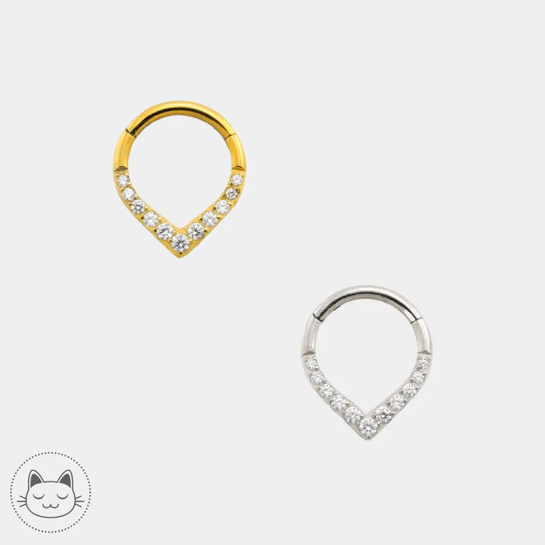 Anneau clicker en titane ASTM F136 1,2 mm 16G x 8 mm forme goutte avec zircons blancs