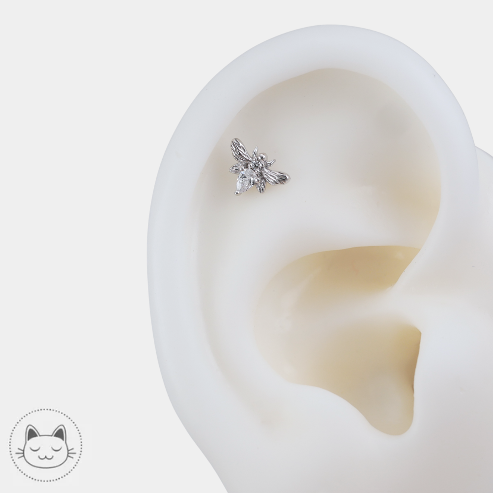 Buddha Jewelry Bee Chic détail zircons blancs