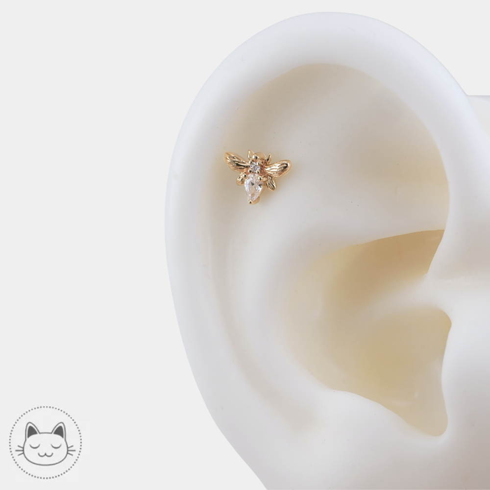 Bee Chic Buddha Jewelry avec zircons blancs en or jaune