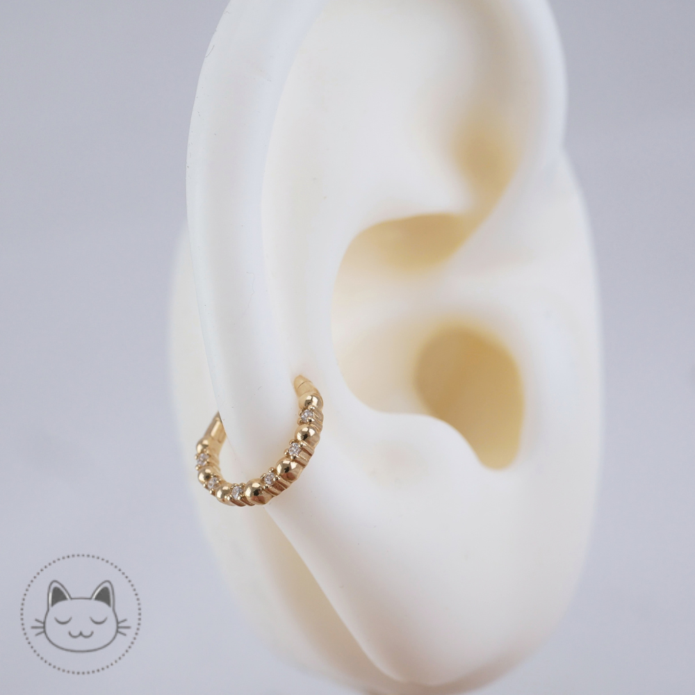 Bijou Buddha Jewelry Love is Love en or 14 carats avec zircons blancs pour Lobe