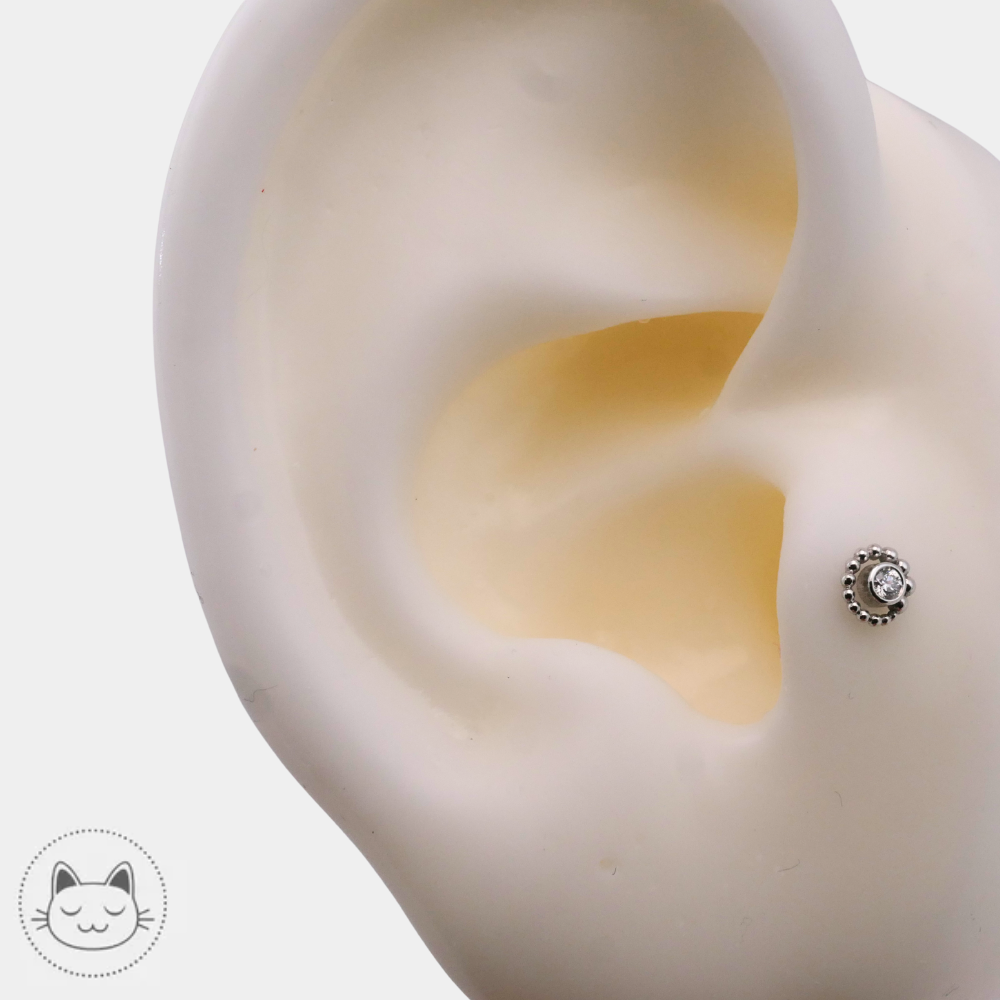 Détail du BVLA Tiny Beaded Swirl or blanc et diamant blanc