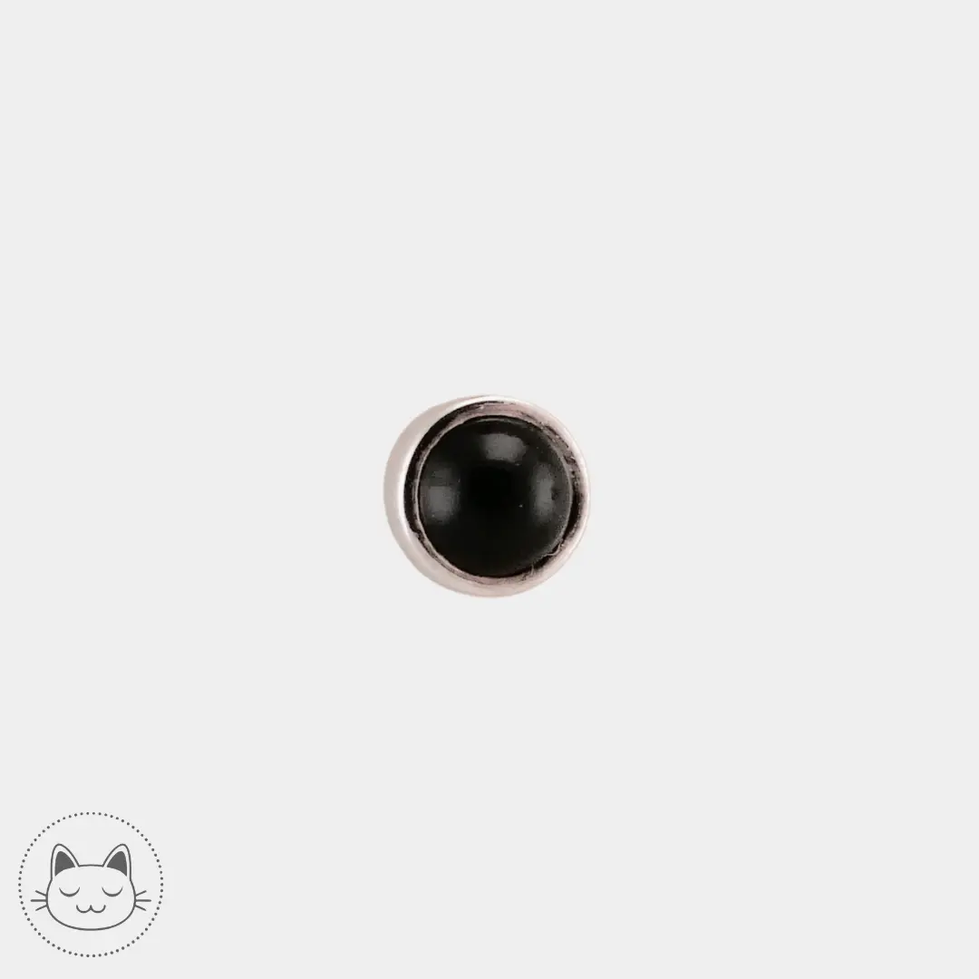 Bijou BVLA Cabochon en or blanc 14k serti d’un onyx noir naturel, idéal pour divers piercings comme l’hélix, le tragus, le lobe ou le labret.