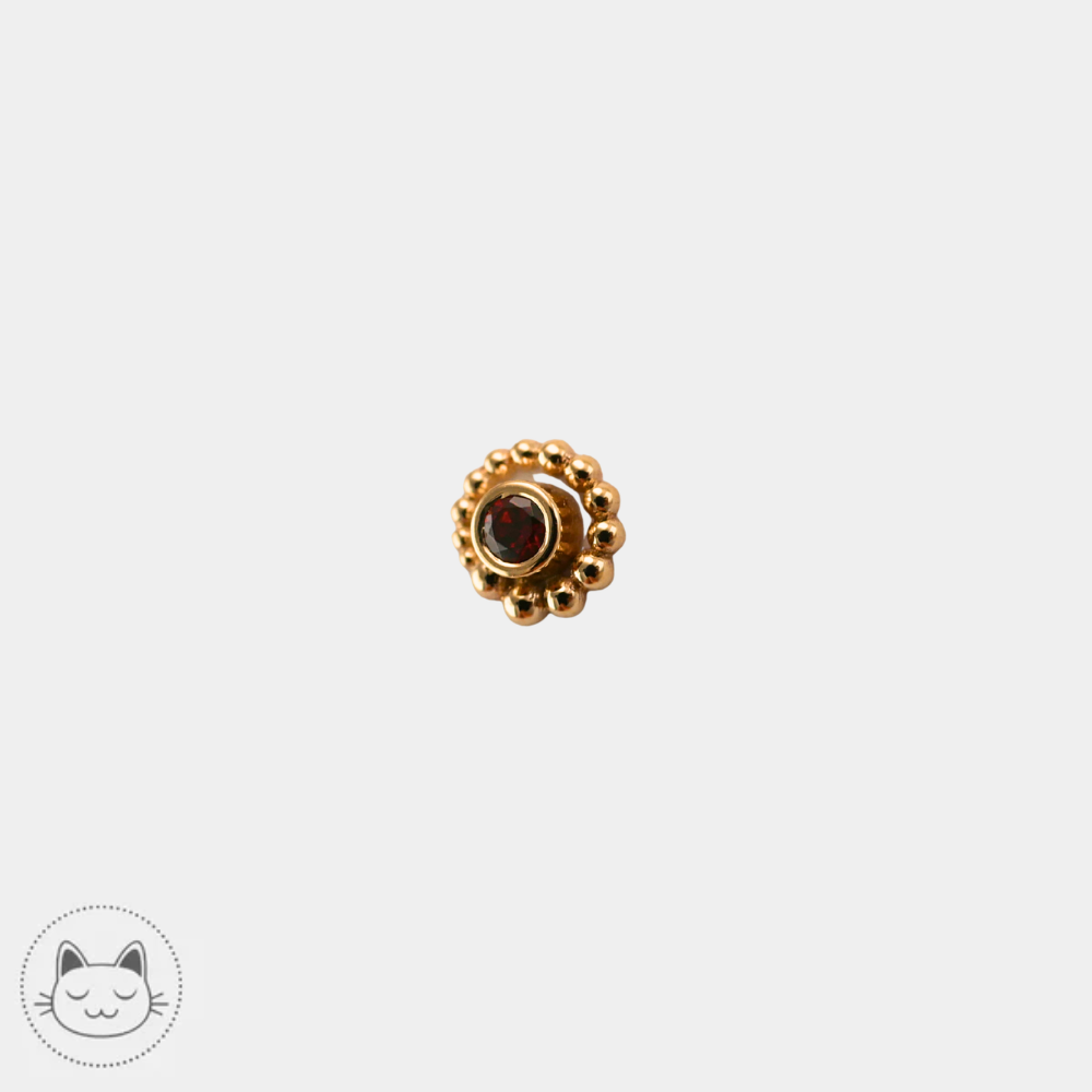 Bijou piercing BVLA Tiny Beaded Swirl and Bezel grenat 4mm en or 14 carats pour helix tragus et conch