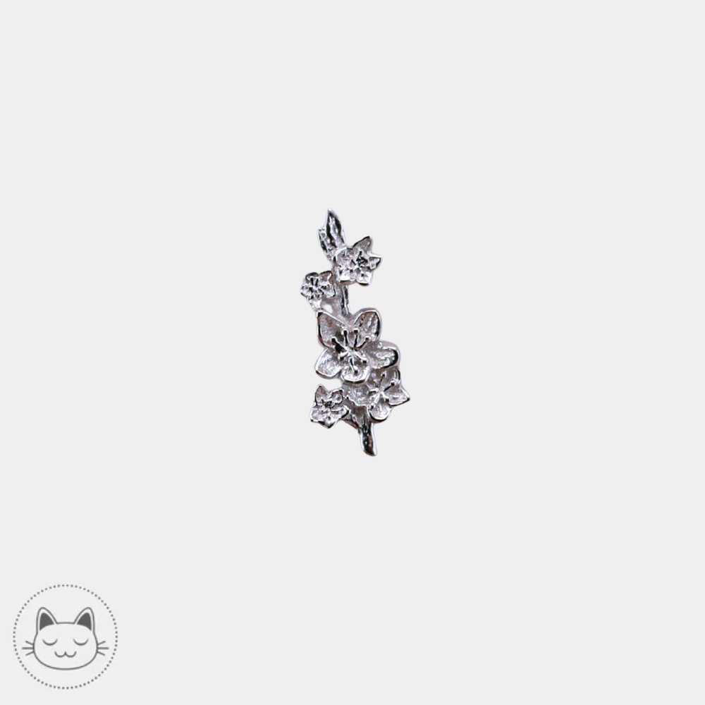 Bijou piercing Naga Sakura Sprig en or blanc 14 carats pour flat chez Kawaii Place Lille